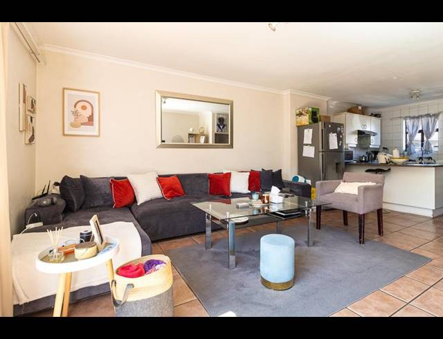2 BEDROOM APARTMENT FOR SALE IN BRACKENFELL SOUTH